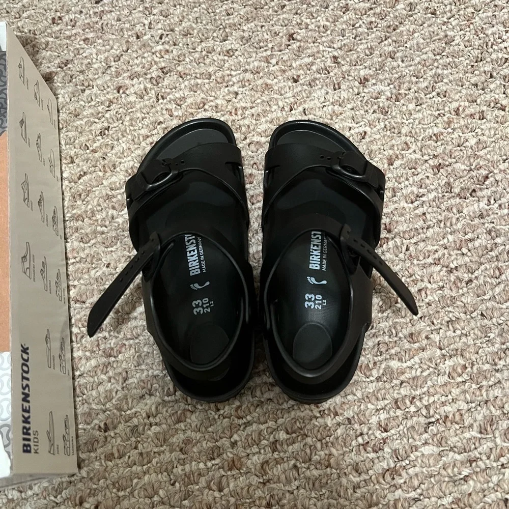 NWT Kids Birkenstock Rio EVA sandals